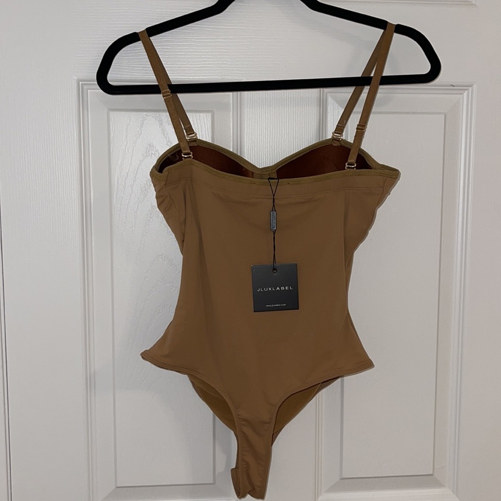 Bnwt JLUXLABEL - Picture 2 of 5